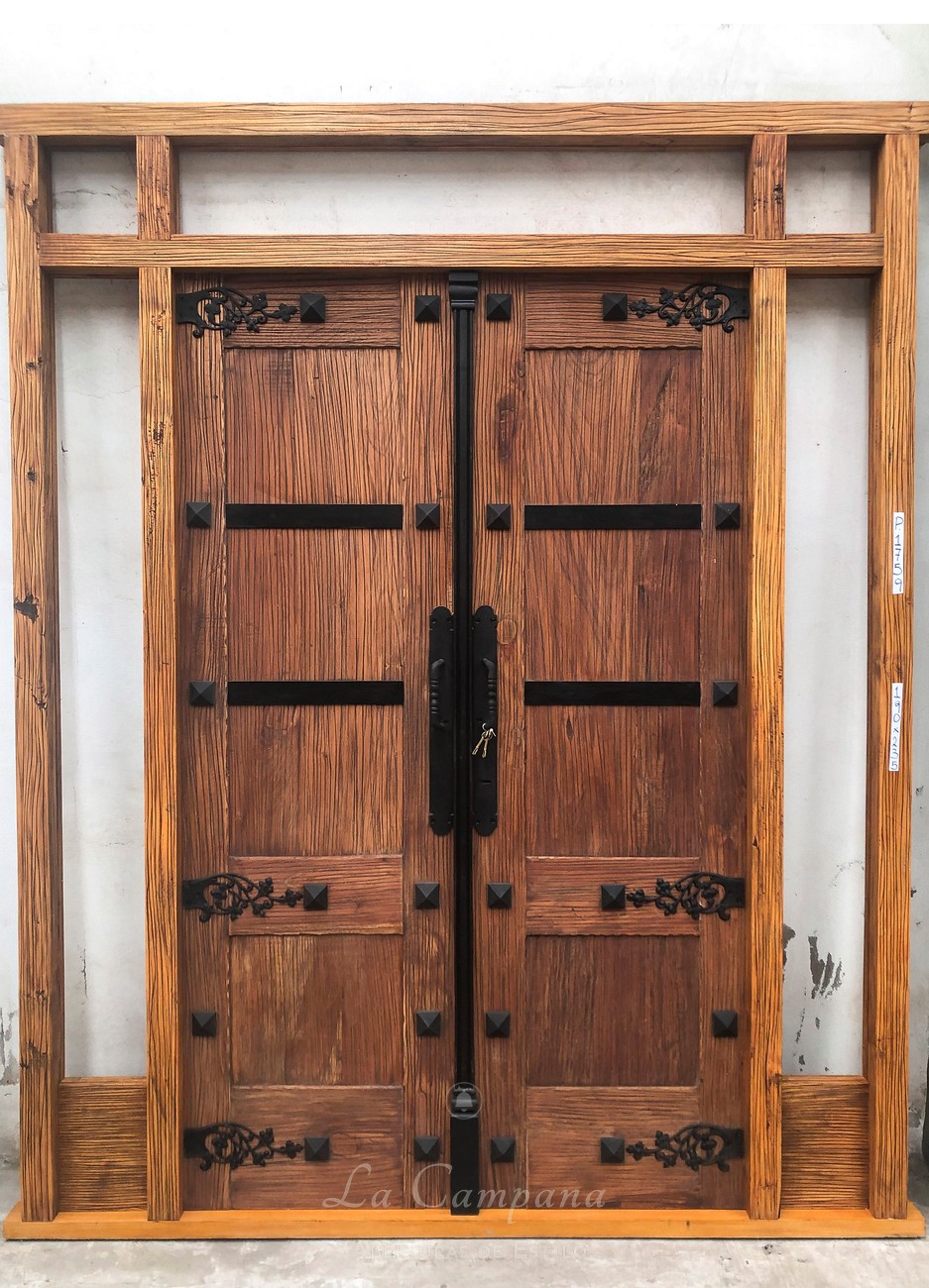 Puerta de exterior de cedro