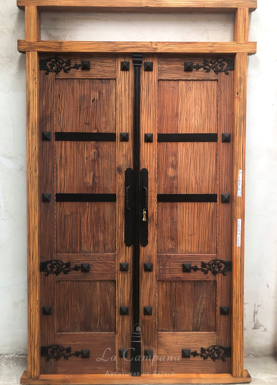 Puerta de exterior de cedro