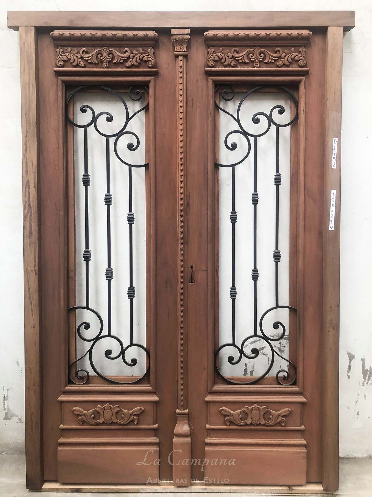Puerta residencial de exterior de cedro