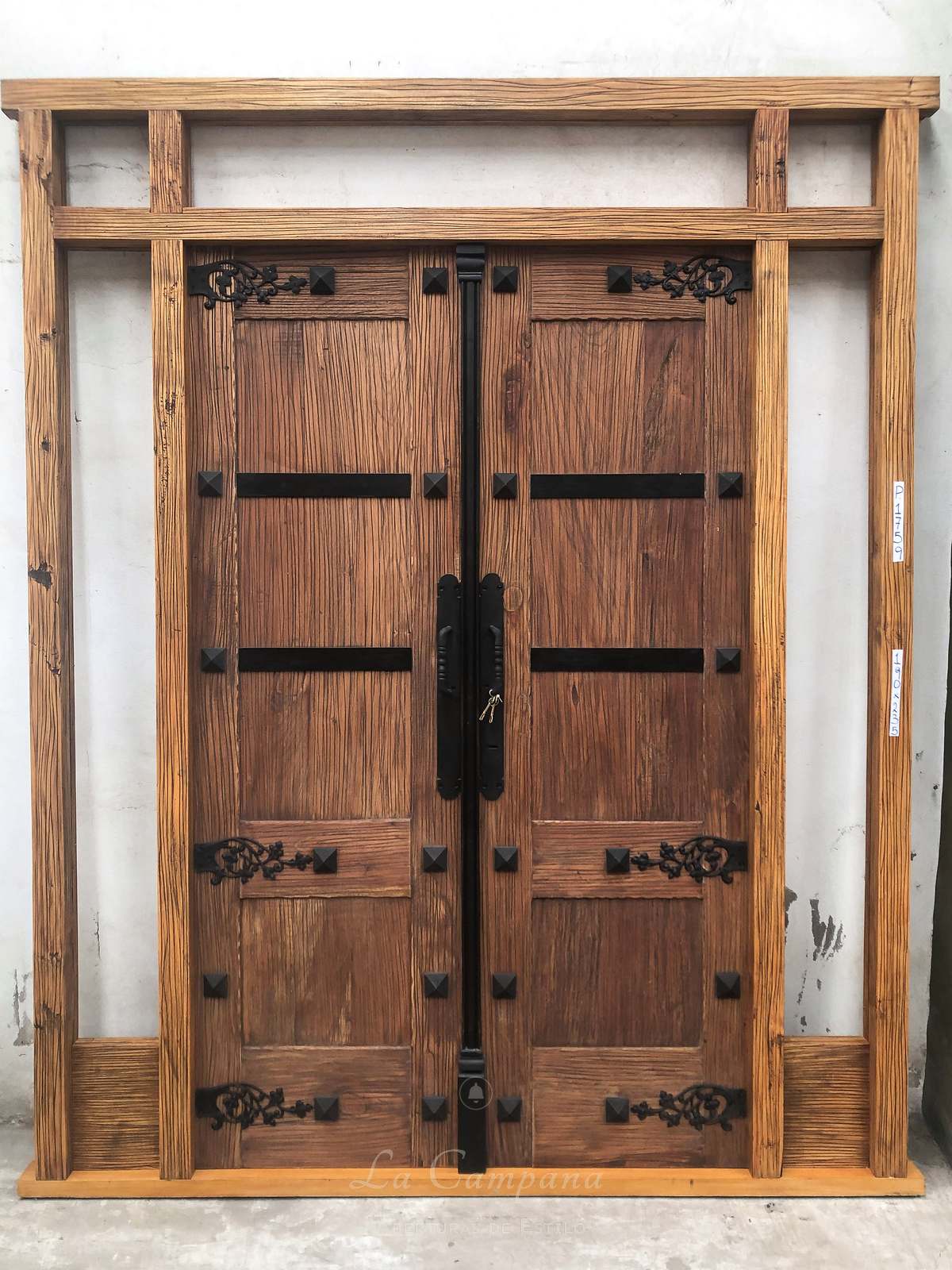 Puerta para frente de casa madera maciza de cedro