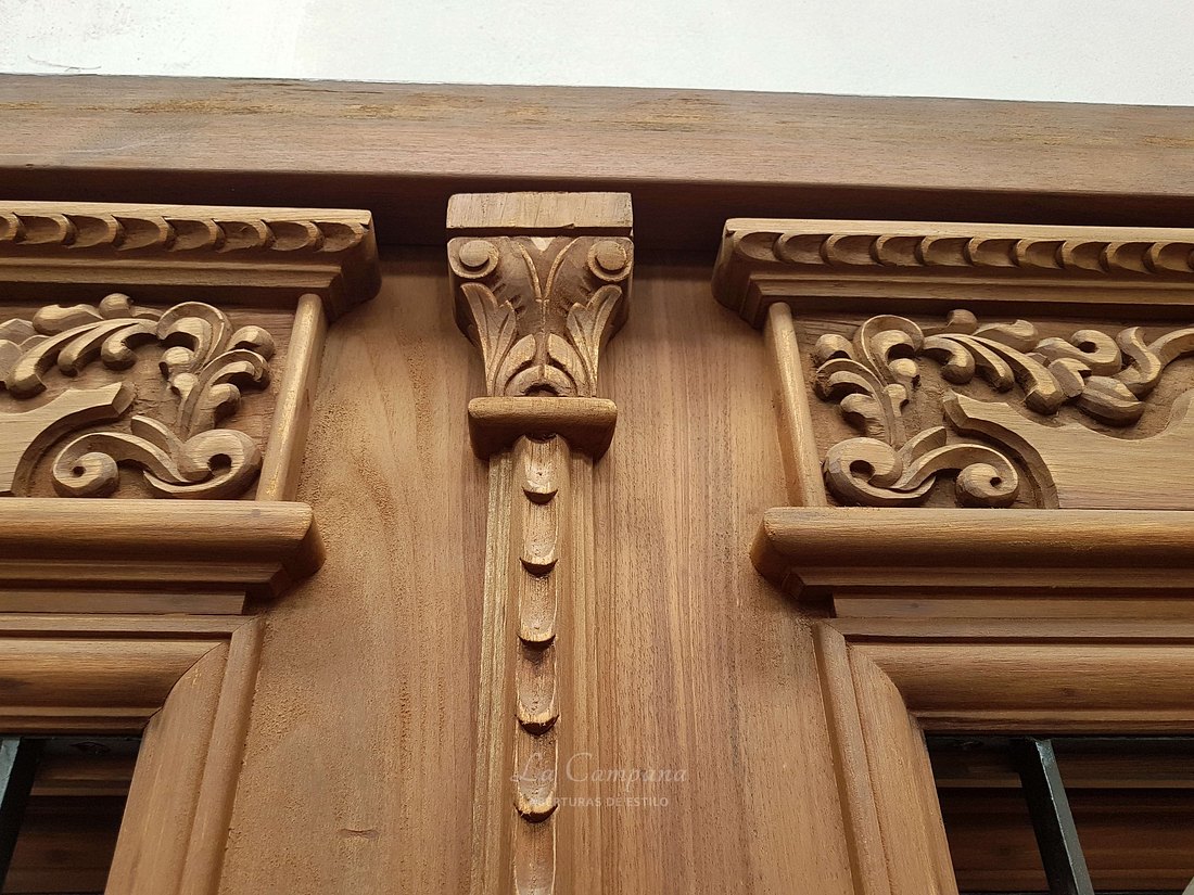 Puerta de cedro doble hoja con reja