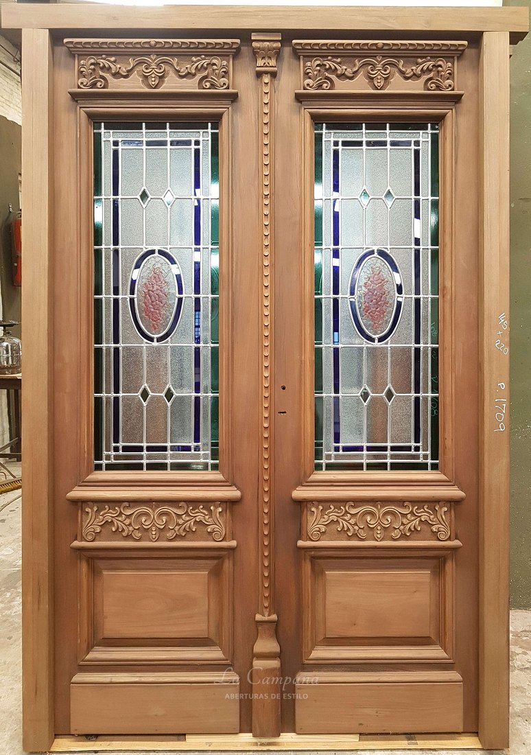 Puerta de cedro doble hoja con vitraux